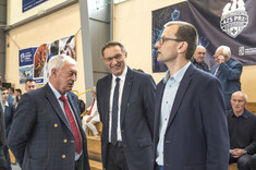 Ruszyły Akademickie Mistrzostwa Polski w siatkówce kobiet na Politechnice Rzeszowskiej