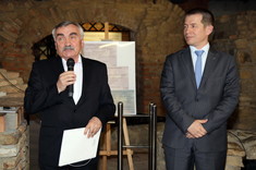 [FOTO] Wystawa prac magisterskich studentów kierunku architektura w Podziemnej Trasie Turystycznej